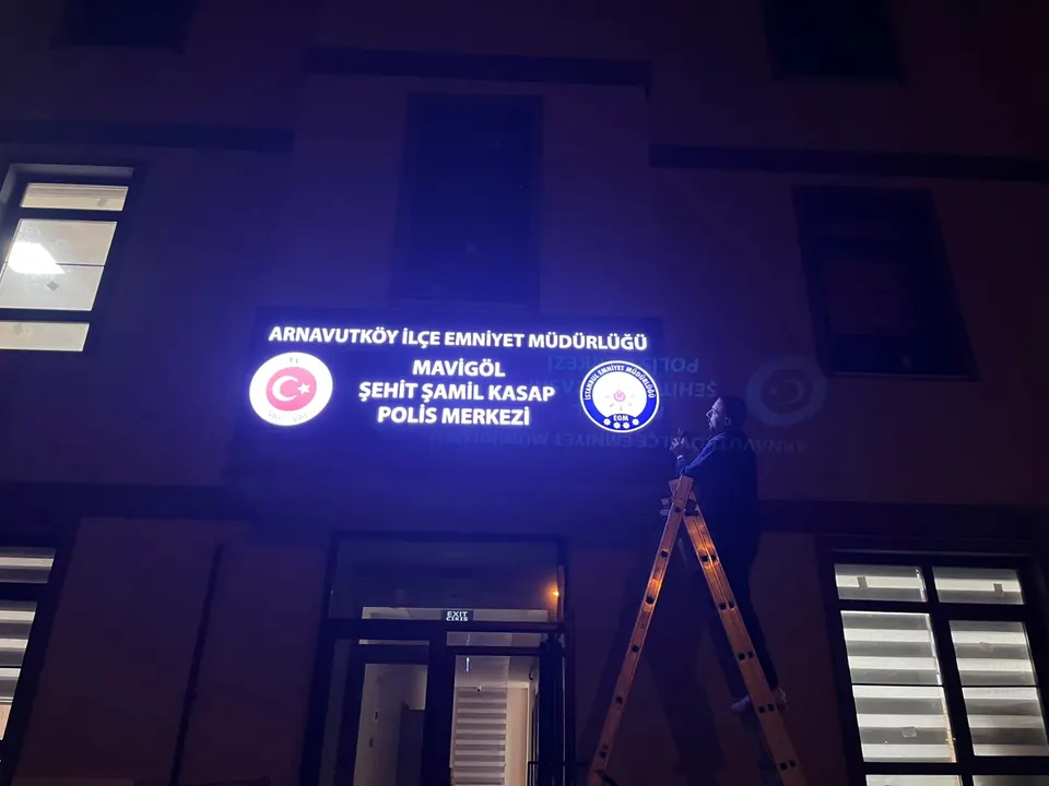 Marsis Reklam Arnavutköy cephe tabela projesi